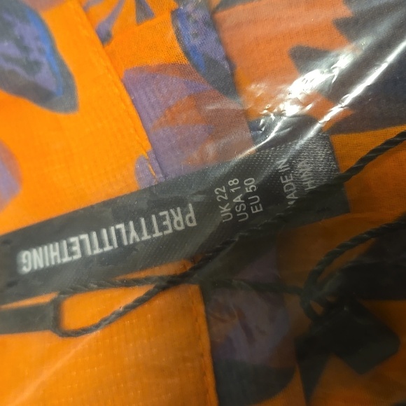 PrettyLittleThing Plus Orange Beach Print Flare Pants NWT - Picture 5 of 6